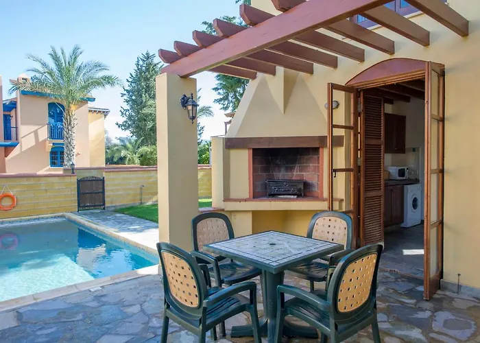 The Olympians ヴィラ Polis